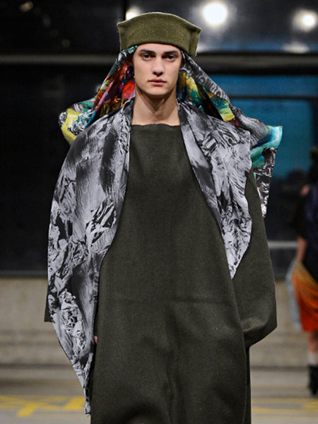 DEAR SPARKLY – STONE silk scarf