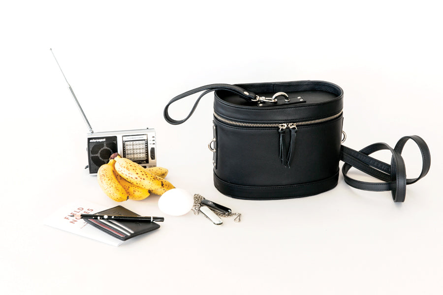 NECESER – BLACK/SILVER bag