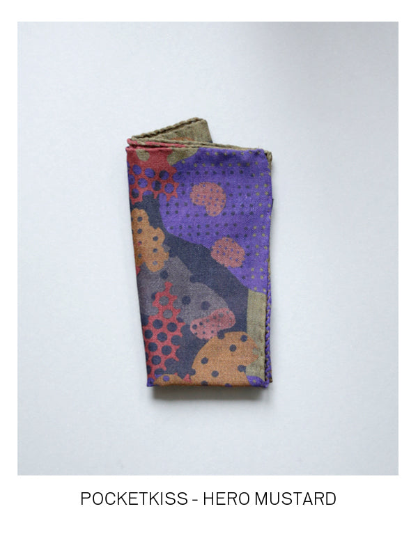 POCKET KISS – MUSTARD